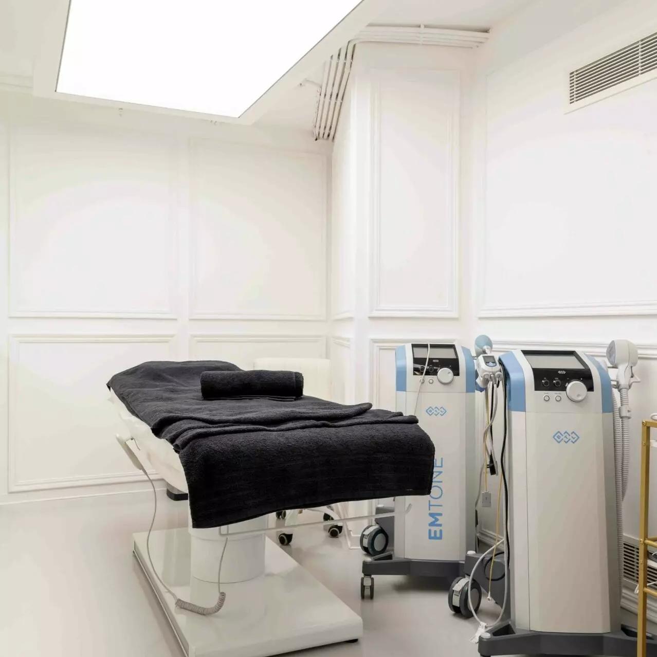 Salon Furniture 3 4 Motors Electric Facial Beauty Salon Bed Medical Spa Massage Treatment Podiatry Chair Aesthetic Tattoo Bed - Image 2